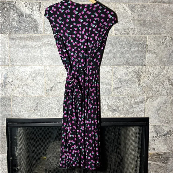 💥HP💥Diane von Furstenberg “Goldie” Wrap Dress – US 2 – Swirling Berries - Picture 8 of 8